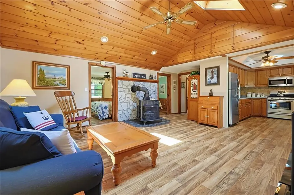 12 Lesieur Lane Burrillville RI 02859