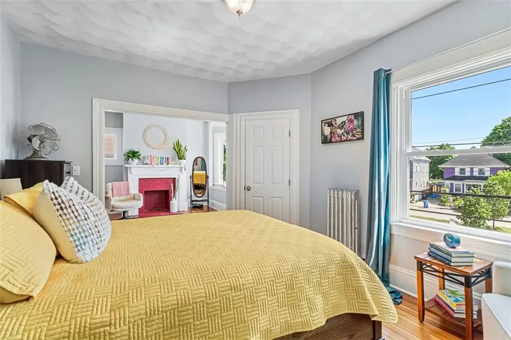 53 Edgewood Avenue Cranston RI 02905