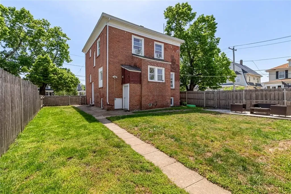 53 Edgewood Avenue Cranston RI 02905
