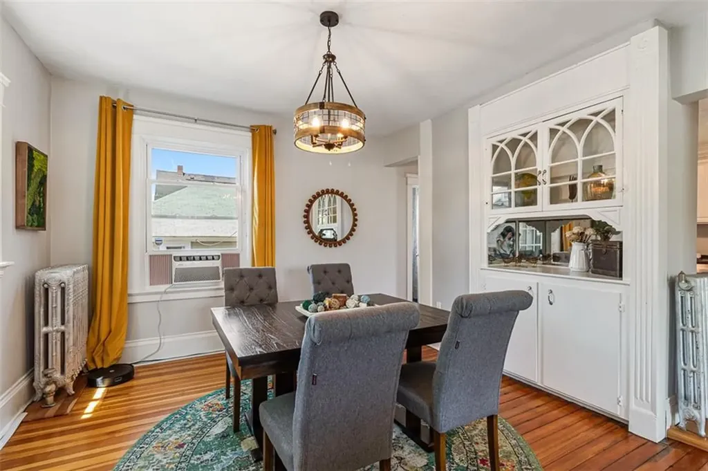 53 Edgewood Avenue Cranston RI 02905