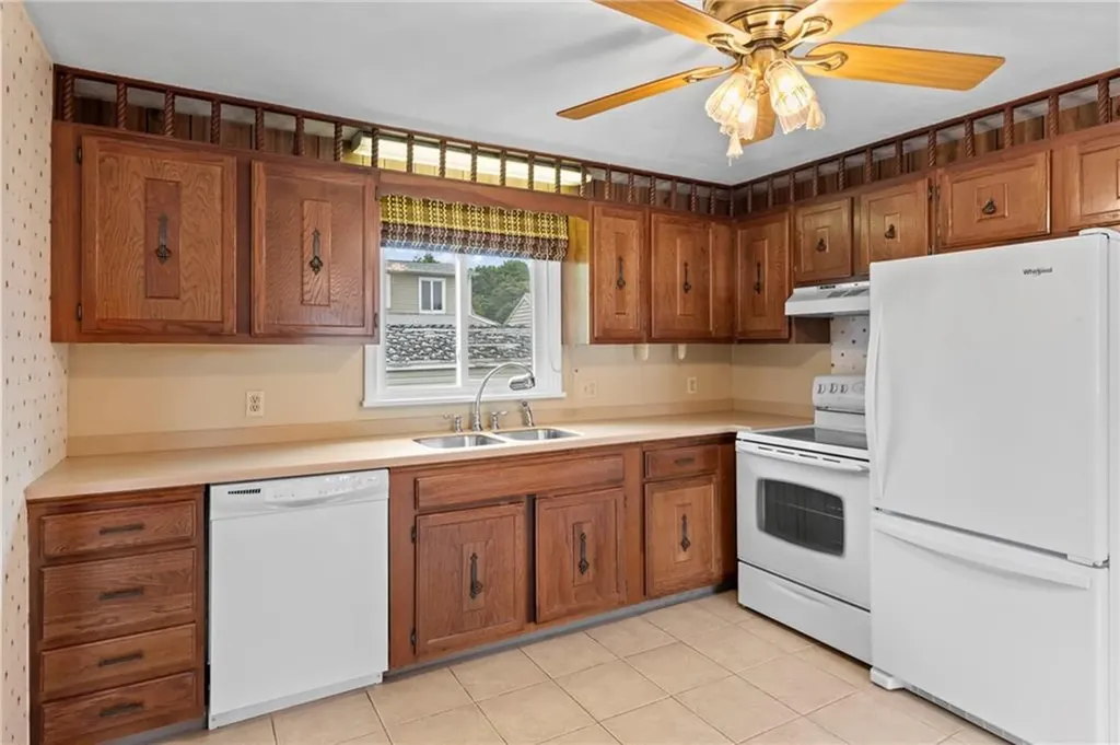 7 Esther Street Cranston RI 02920