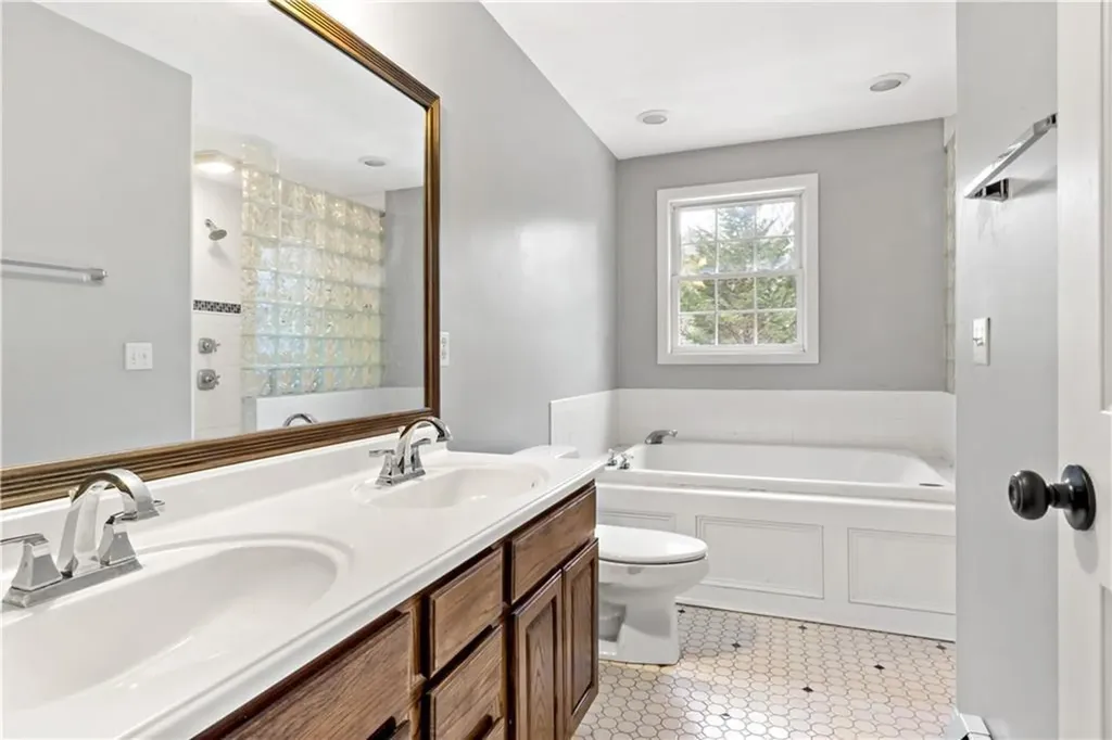 5 Brackenhill Court Richmond RI 02812