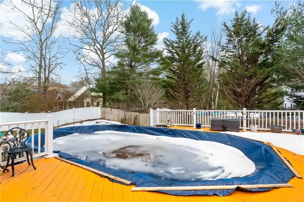 5 Brackenhill Court Richmond RI 02812