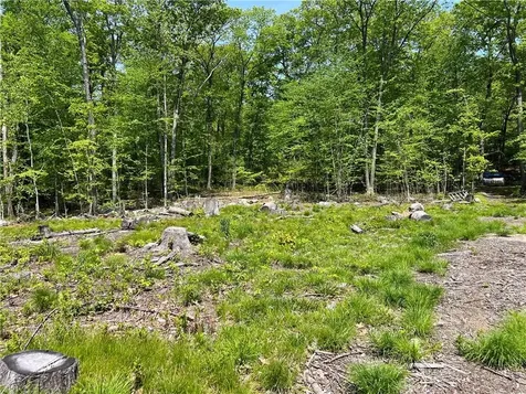 120 Mapleville Road Smithfield RI 02828