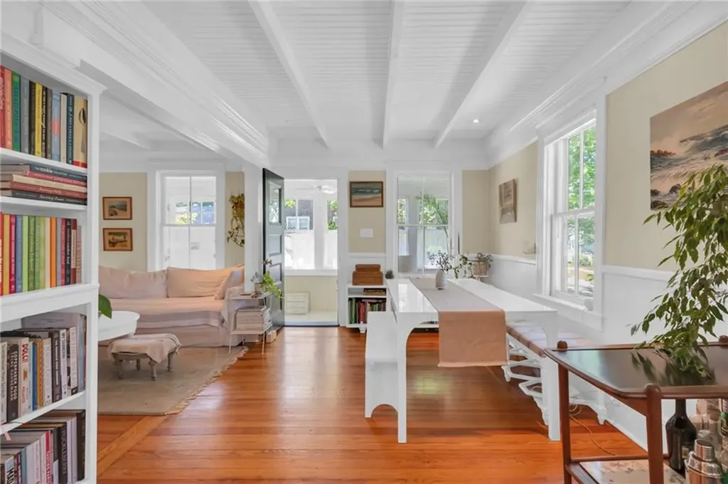21 2nd Street Barrington RI 02806
