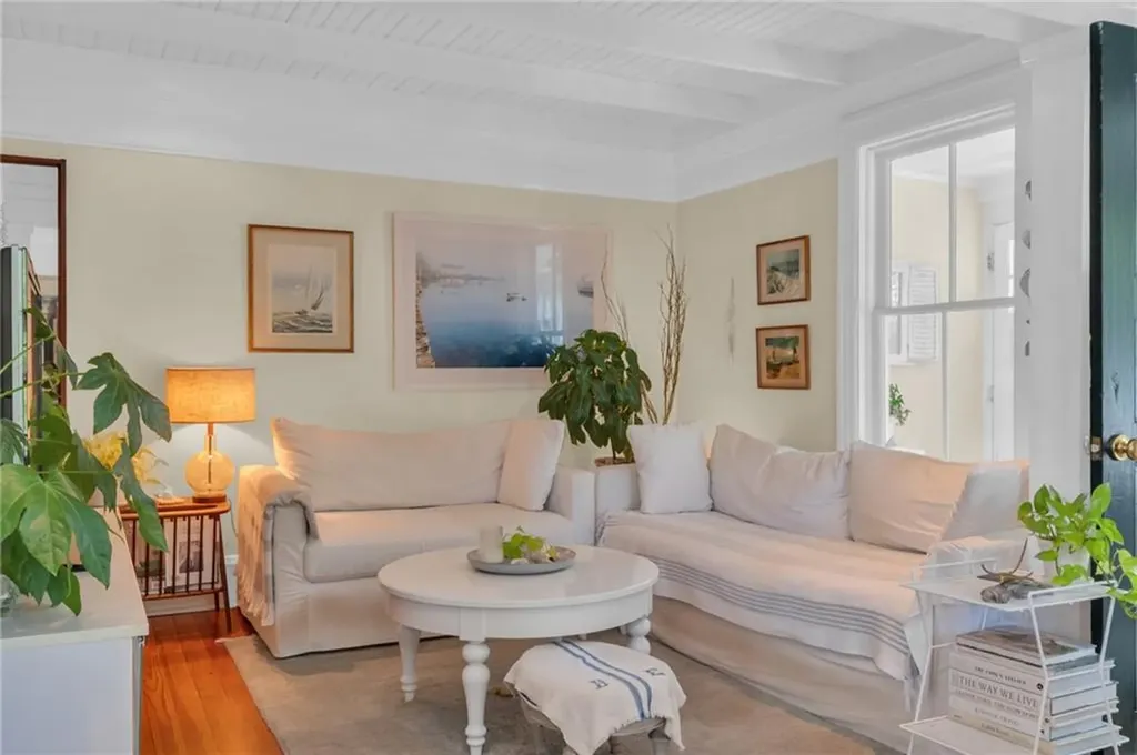 21 2nd Street Barrington RI 02806