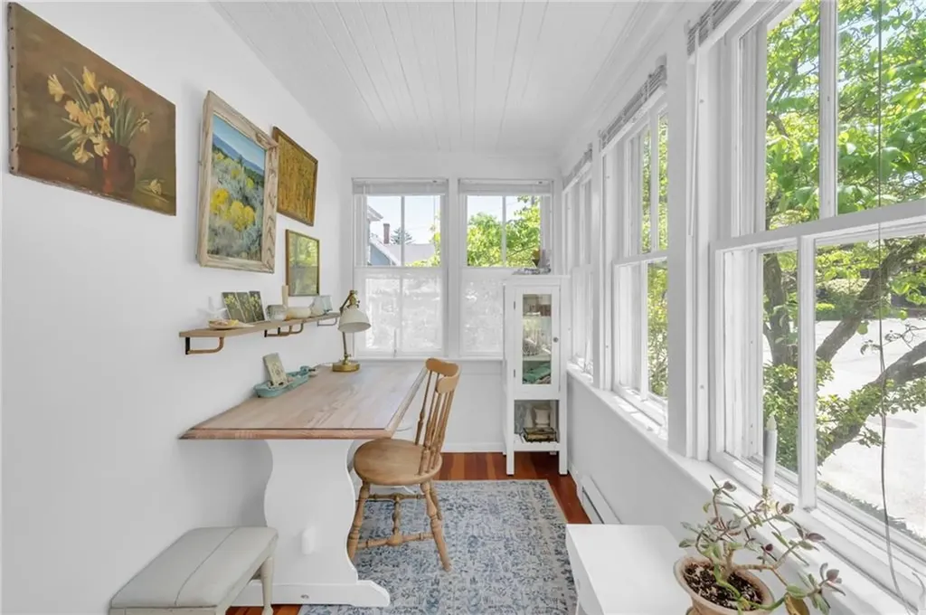 21 2nd Street Barrington RI 02806