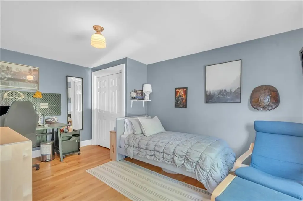 21 2nd Street Barrington RI 02806