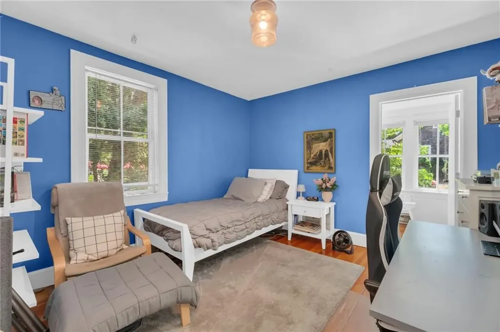 21 2nd Street Barrington RI 02806