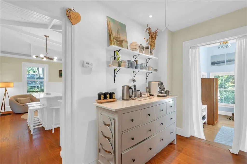 21 2nd Street Barrington RI 02806