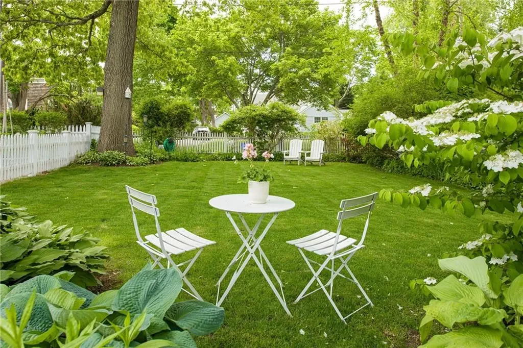 21 2nd Street Barrington RI 02806