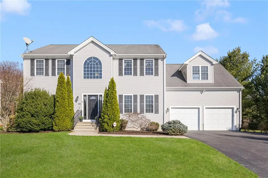 15 Willow Creek Drive Attleboro MA 02703