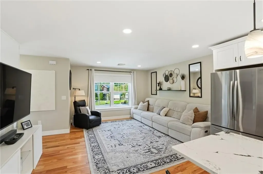6 Sterling Avenue Warwick RI 02889