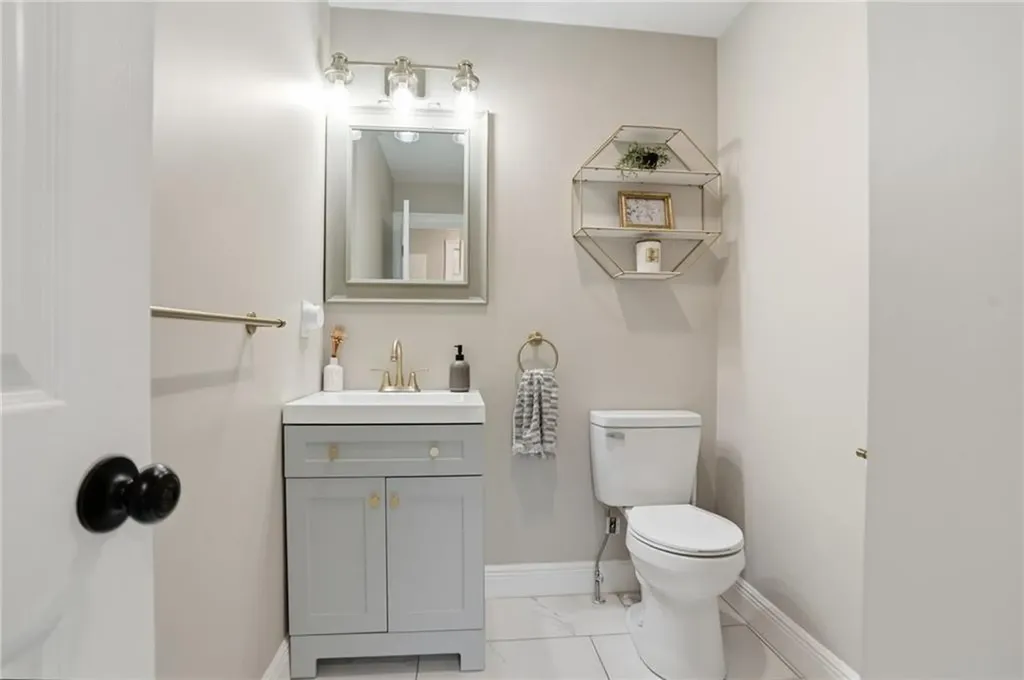 6 Sterling Avenue Warwick RI 02889