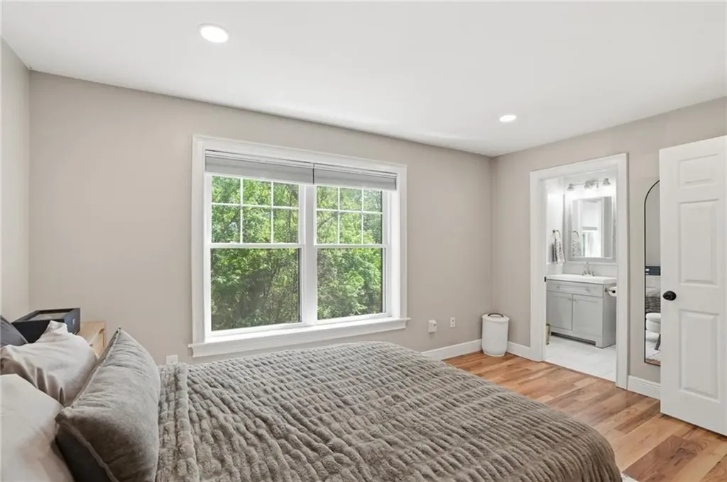 6 Sterling Avenue Warwick RI 02889