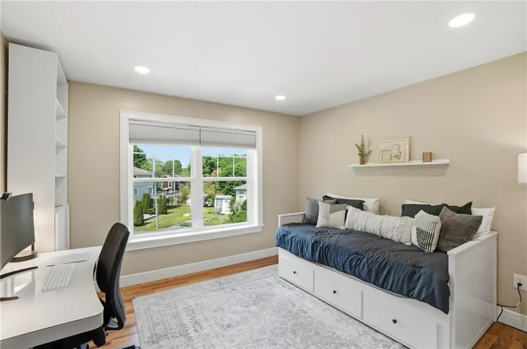 6 Sterling Avenue Warwick RI 02889