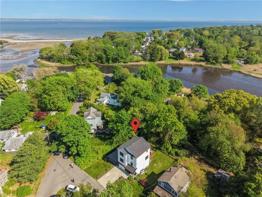 6 Sterling Avenue Warwick RI 02889