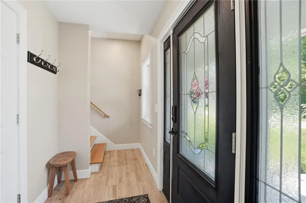 6 Sterling Avenue Warwick RI 02889