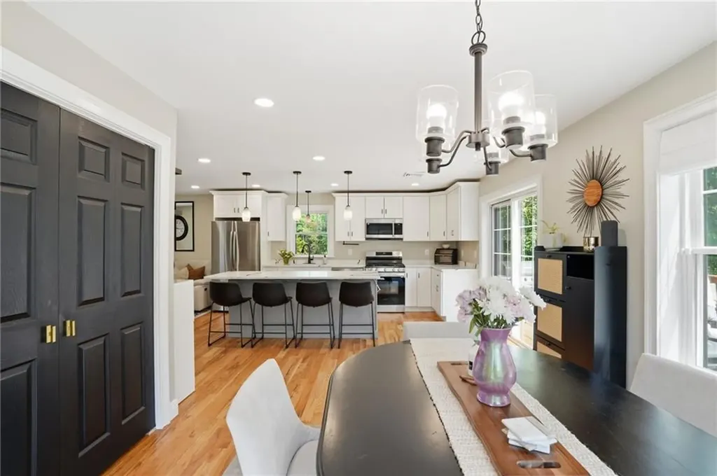 6 Sterling Avenue Warwick RI 02889
