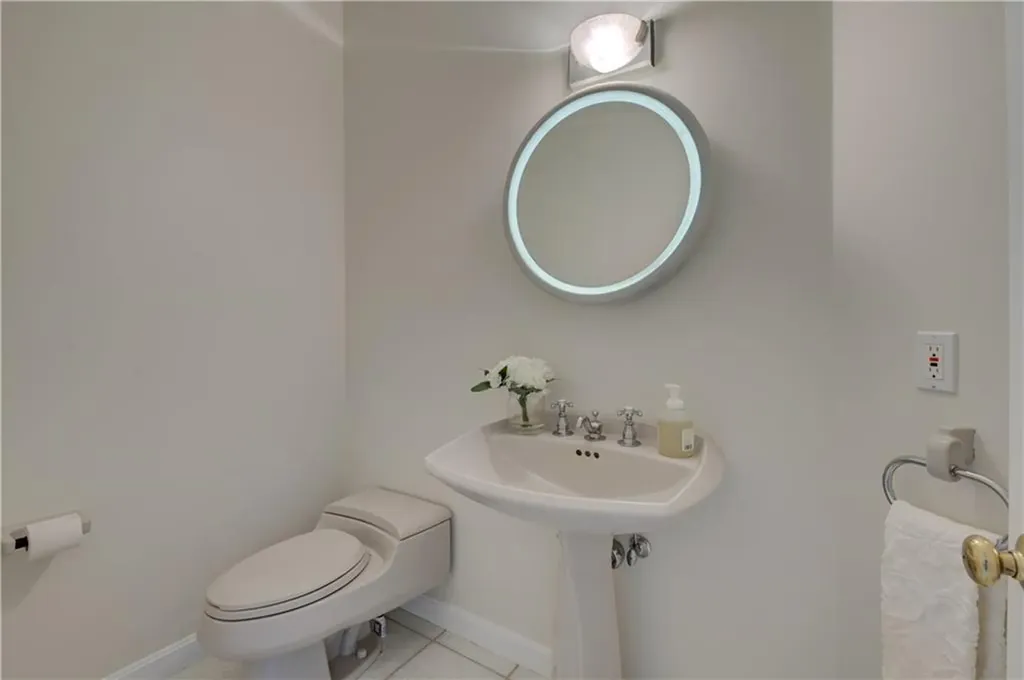 137 Signal Ridge Way East Greenwich RI 02818