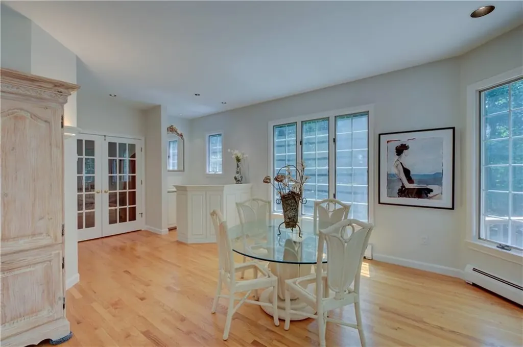 137 Signal Ridge Way East Greenwich RI 02818