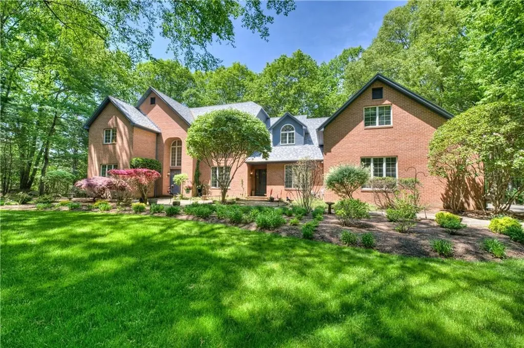 137 Signal Ridge Way East Greenwich RI 02818