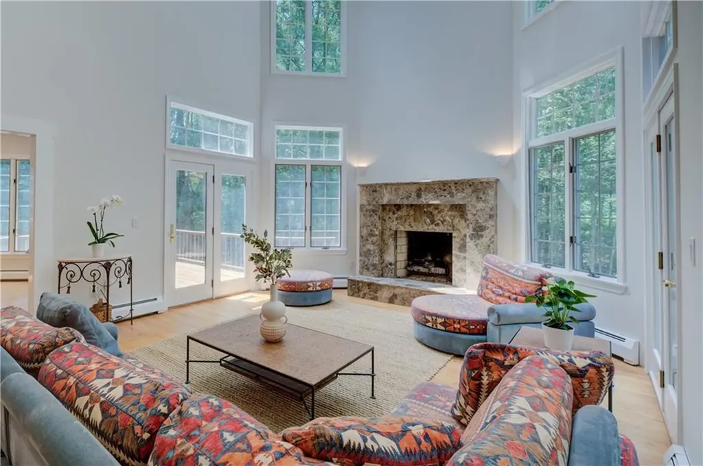 137 Signal Ridge Way East Greenwich RI 02818