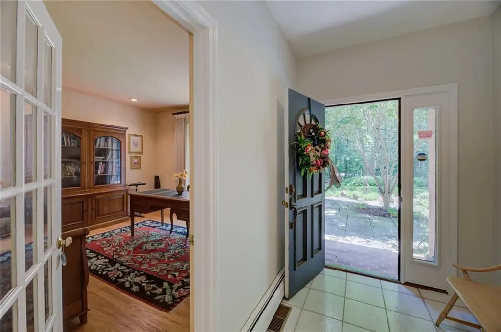 137 Signal Ridge Way East Greenwich RI 02818