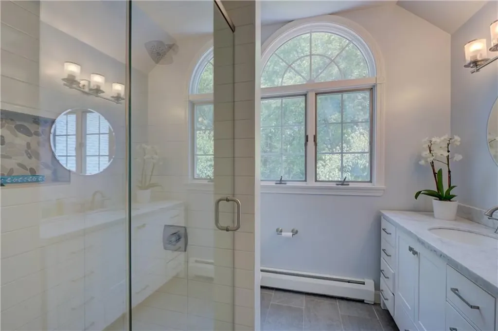 137 Signal Ridge Way East Greenwich RI 02818