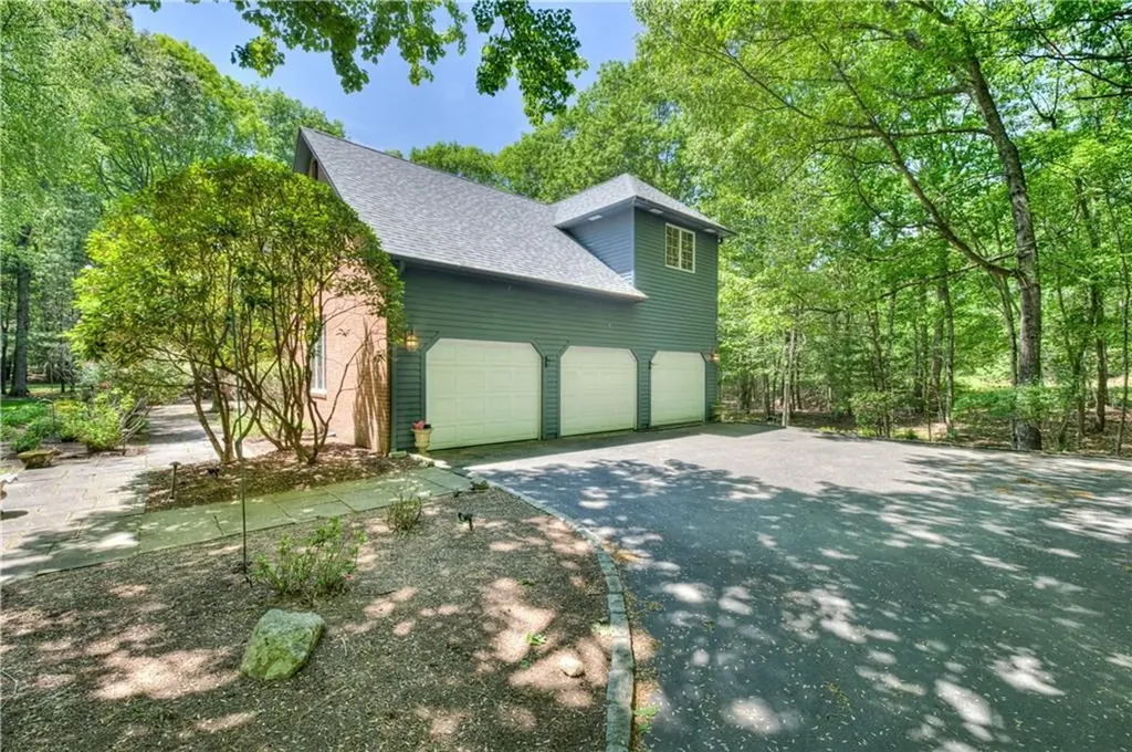 137 Signal Ridge Way East Greenwich RI 02818