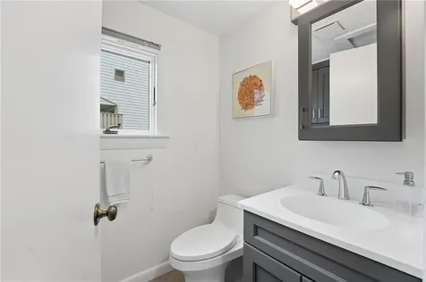 31 Seabreeze Lane Bristol RI 02809