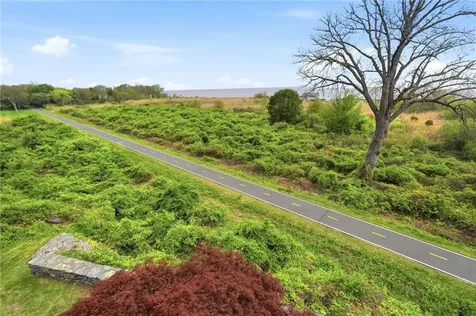 31 Seabreeze Lane Bristol RI 02809