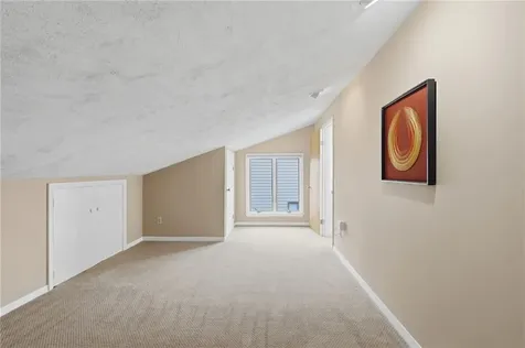 31 Seabreeze Lane Bristol RI 02809