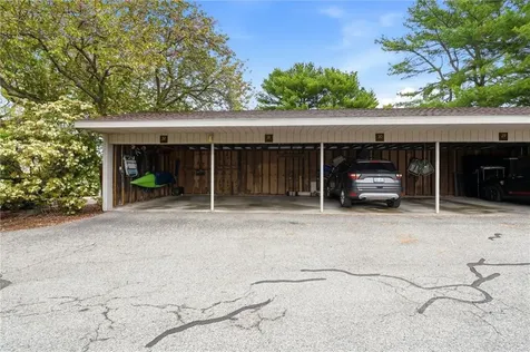 31 Seabreeze Lane Bristol RI 02809