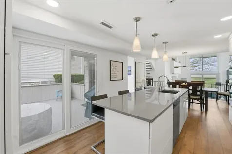 31 Seabreeze Lane Bristol RI 02809