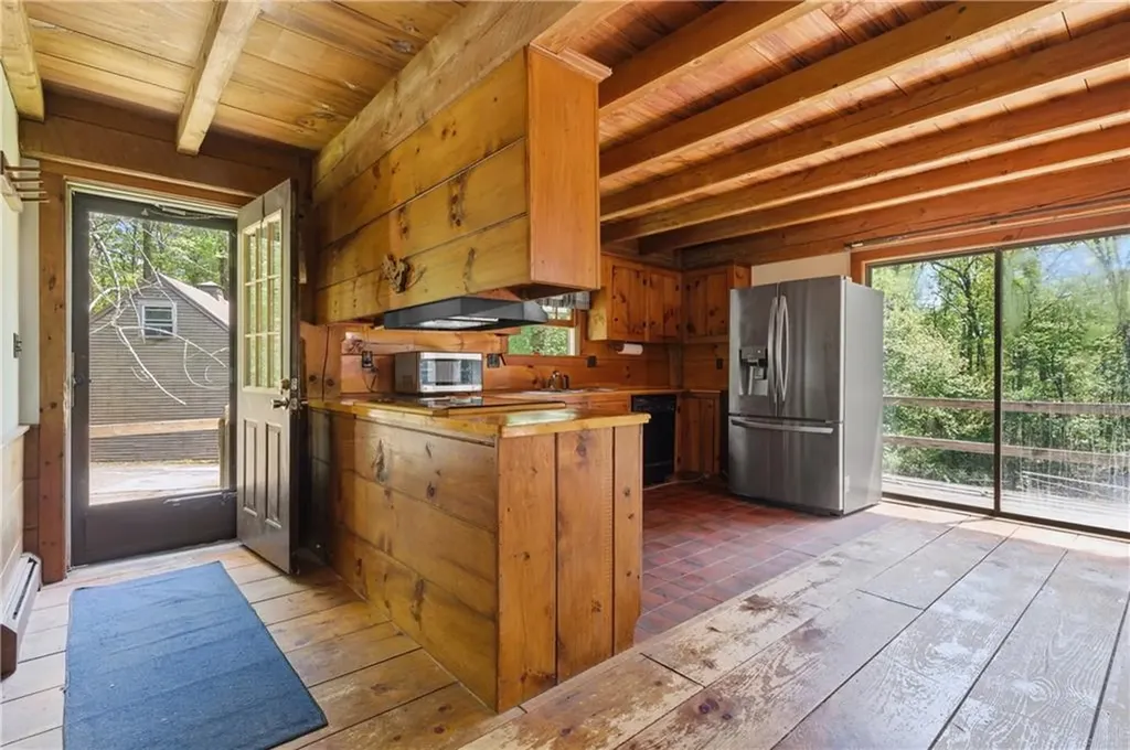 2535 Wallum Lake Road Burrillville RI 02859