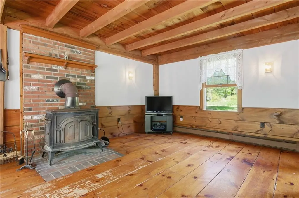 2535 Wallum Lake Road Burrillville RI 02859