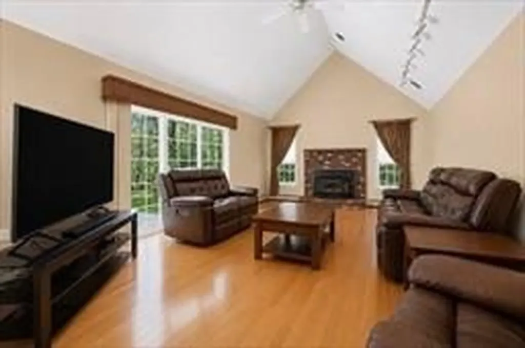 226 Tower Hill Road Cumberland RI 02864