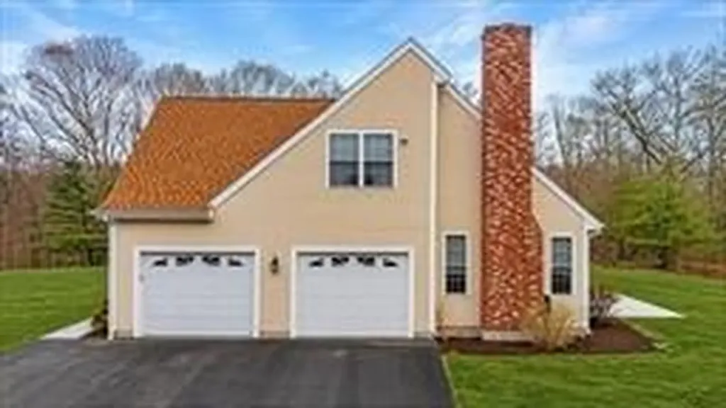 226 Tower Hill Road Cumberland RI 02864