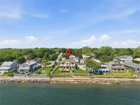 25 Narragansett Street North Kingstown RI 02852