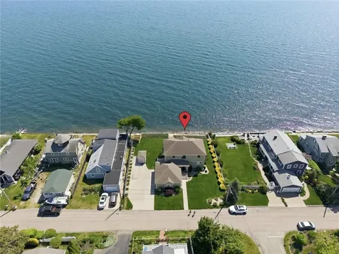25 Narragansett Street North Kingstown RI 02852