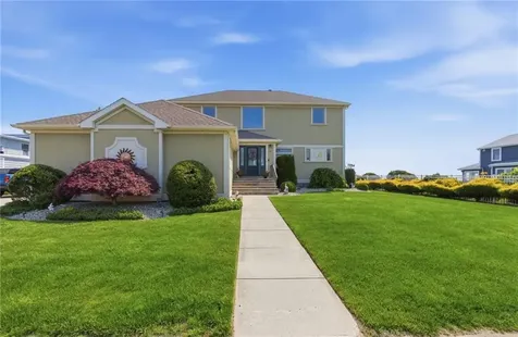 25 Narragansett Street North Kingstown RI 02852