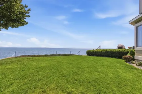 25 Narragansett Street North Kingstown RI 02852