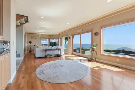 25 Narragansett Street North Kingstown RI 02852