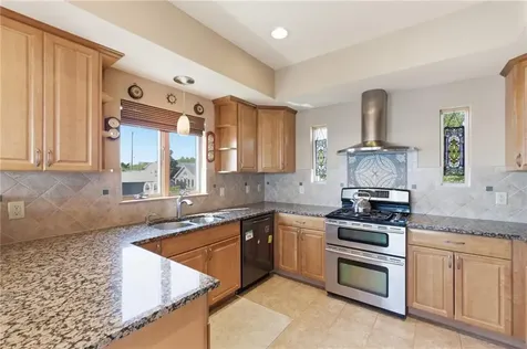 25 Narragansett Street North Kingstown RI 02852