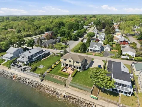 25 Narragansett Street North Kingstown RI 02852