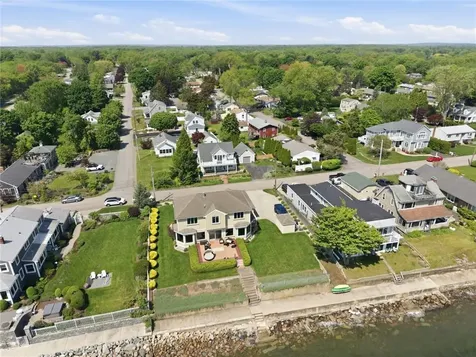 25 Narragansett Street North Kingstown RI 02852