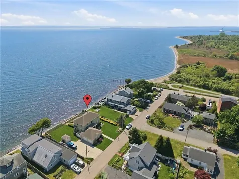 25 Narragansett Street North Kingstown RI 02852