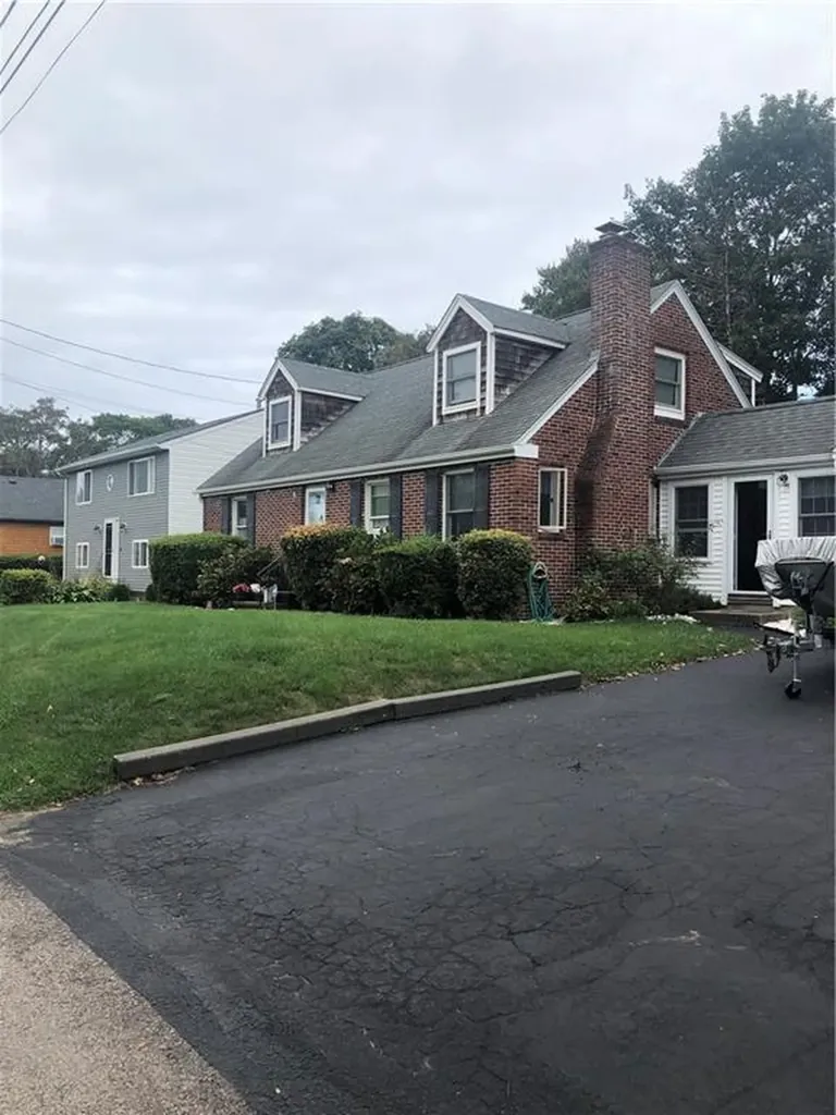10 Isabelle Drive Narragansett RI 02882