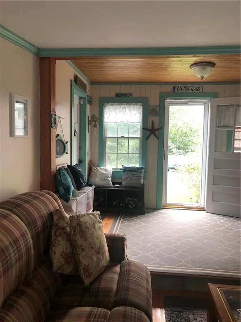 10 Isabelle Drive Narragansett RI 02882